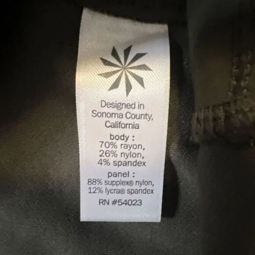 Athleta Trailsetter Ponte‎ Motion Pants Yosemite Olive Green Athletic Size 4